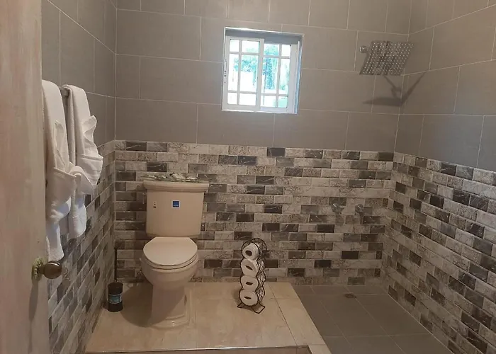 Hill View Vacational 1 Bedroom Runaway Bay