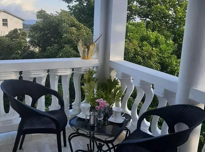 Bed & Breakfast Hill View Vacational 1 Bedroom *